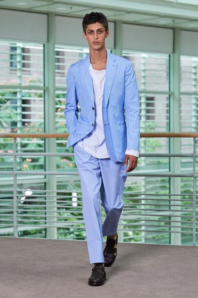 Look 1